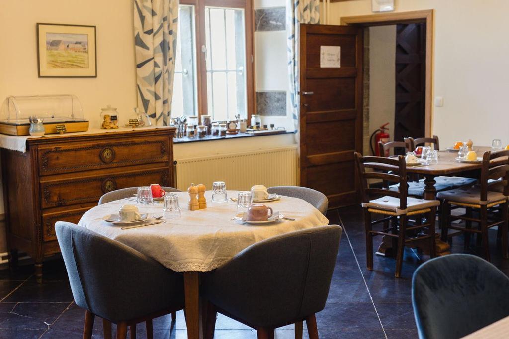 B&B La Ferme De L'Hoste Вавр Экстерьер фото